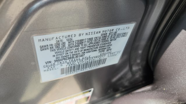 Used 2025 Nissan Kicks SV AWD/4WD image 16