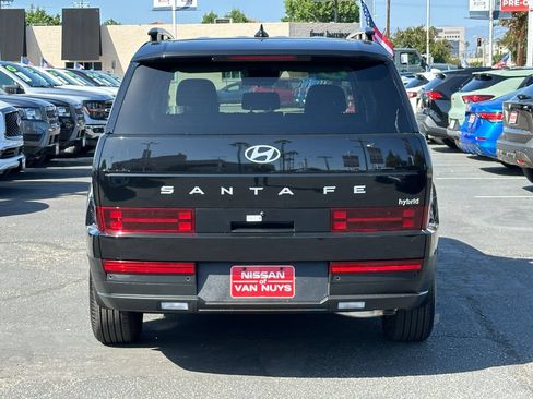 Used 2026 Hyundai Santa Fe SEL FWD image 5