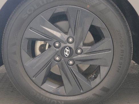 Used 2023 Hyundai Elantra SEL w/ Preferred Accessory Package image 31