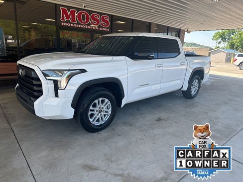Used 2022 Toyota Tundra SR5 w/ SR5 Premium Package RWD image 1