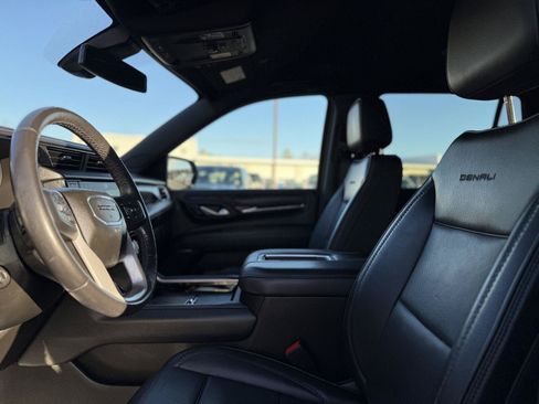 Used 2022 GMC Yukon Denali AWD/4WD image 11