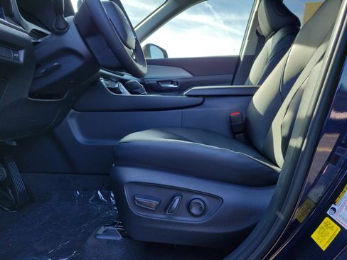 New 2026 Toyota Grand Highlander XLE image 16