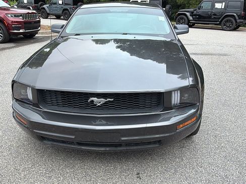 Used 2009 Ford Mustang Coupe RWD image 3