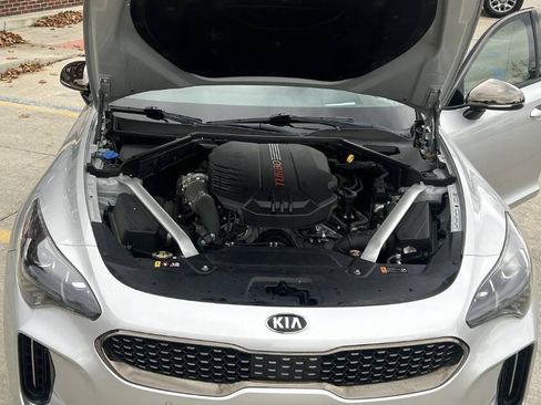 Used 2018 Kia Stinger GT2 image 40