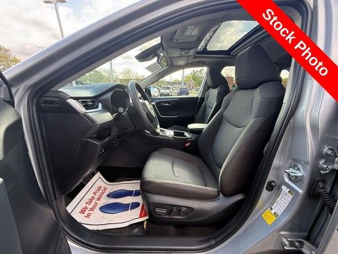 Used 2025 Toyota RAV4 XLE w/ Convenience Package AWD/4WD image 24