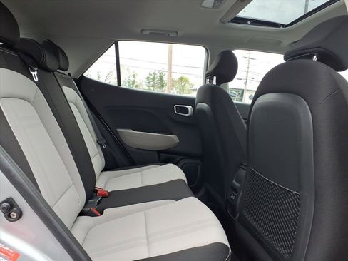 Certified 2024 Hyundai Venue SEL FWD image 12