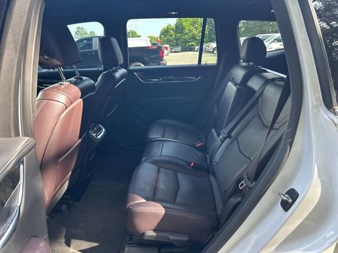 Used 2020 Cadillac XT6 Premium Luxury FWD image 9