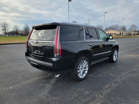 Used 2017 Cadillac Escalade Premium Luxury image 18
