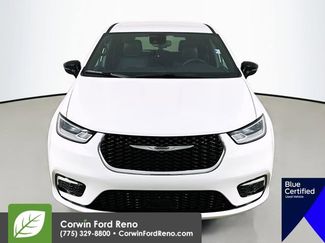 Used 2025 Chrysler Pacifica Select AWD/4WD video 2