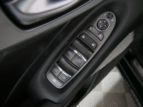 Used 2023 INFINITI Q50 Luxe AWD/4WD image 16
