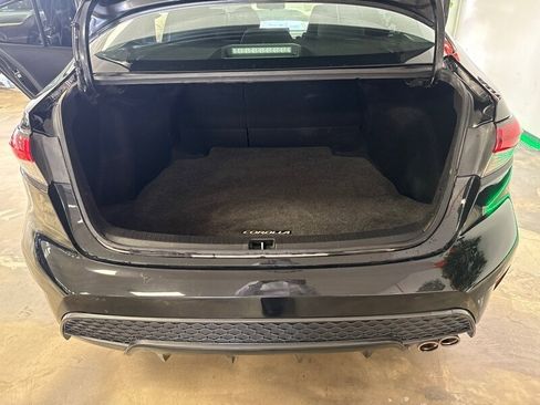 Used 2022 Toyota Corolla SE w/ Carpet Mat Package (TMS) image 12