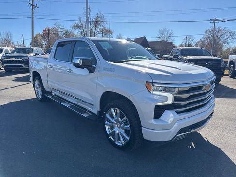 Used 2023 Chevrolet Silverado 1500 High Country w/ High Country Premium Package image 7
