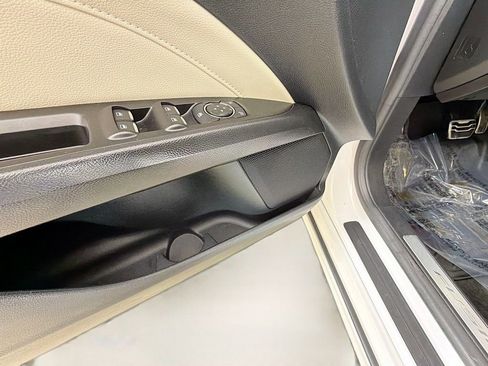 Used 2017 Ford Fusion Titanium image 24