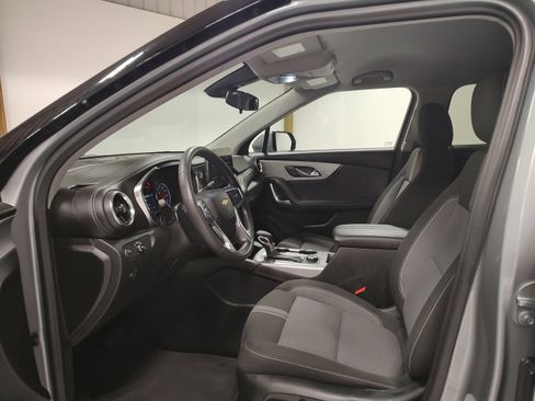 Used 2025 Chevrolet Blazer LT AWD/4WD image 10