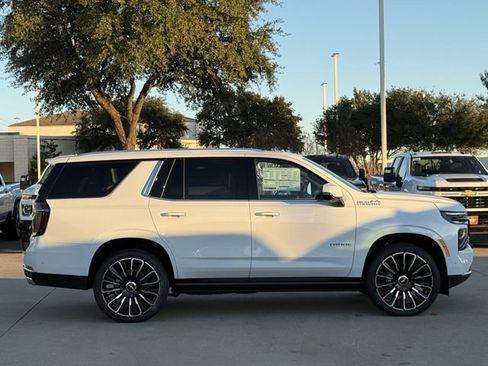 New 2026 Chevrolet Tahoe High Country image 3