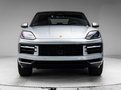 New 2026 Porsche Cayenne Coupe AWD/4WD image 32