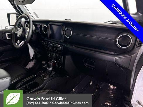 Used 2023 Jeep Wrangler Unlimited Sahara w/ Cold Weather Group image 30