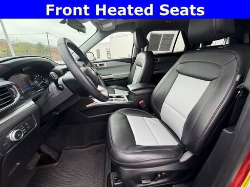 Used 2022 Ford Explorer XLT w/ Equipment Group 202A image 12