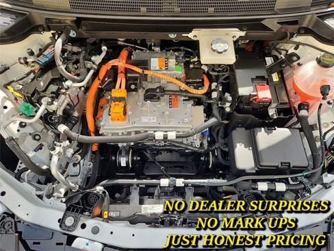 Used 2025 Chevrolet Equinox EV LT w/ Convenience Package II image 29