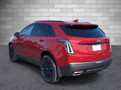 Certified 2023 Cadillac XT5 Sportv w/ Technology Package image 3