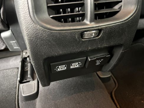 Used 2023 Jeep Cherokee Altitude Lux AWD/4WD image 32