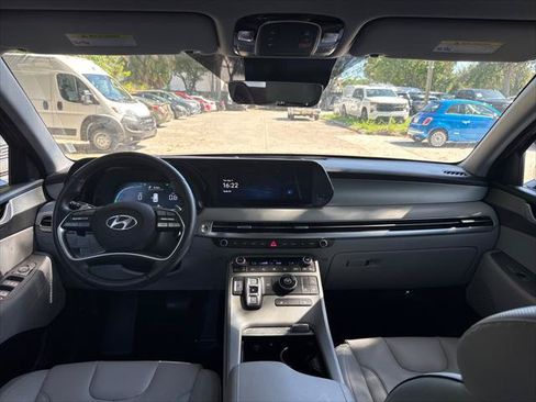 Used 2025 Hyundai Palisade SEL FWD image 24