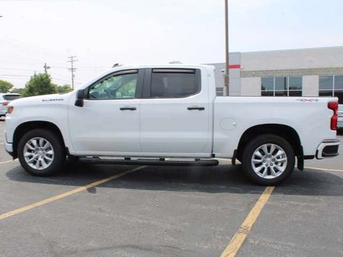 Used 2020 Chevrolet Silverado 1500 Custom w/ Custom Value Package AWD/4WD image 7