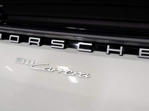 Used 2022 Porsche 911 Carrera image 34