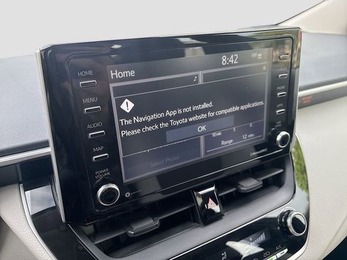 Used 2021 Toyota Corolla LE w/ Carpet Mat Package (TMS) image 13