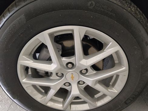 Used 2024 Chevrolet Equinox LT image 31