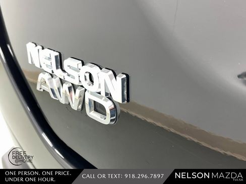 Used 2024 Honda Pilot Touring image 16