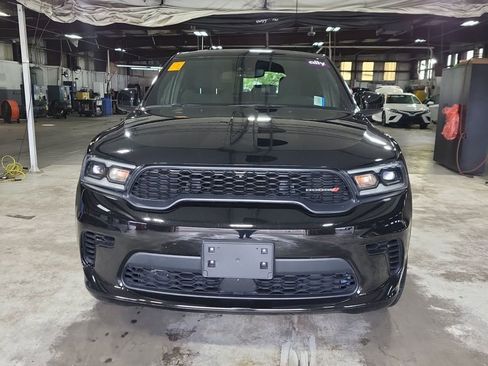Used 2023 Dodge Durango GT image 2