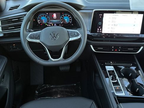 New 2026 Volkswagen Atlas Cross Sport SE image 14