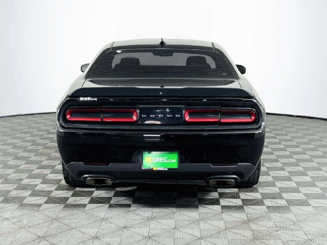 Used 2016 Dodge Challenger R/T Scat Pack w/ Leather Interior Group RWD image 7