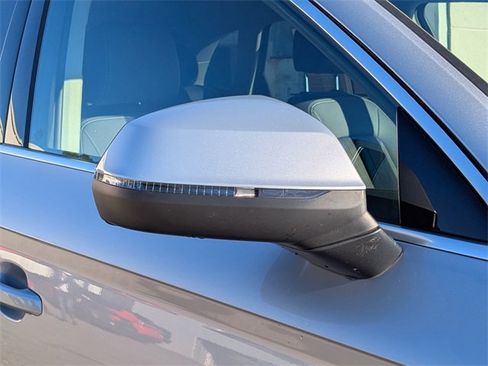 Used 2022 Audi Q5 2.0T Premium Plus w/ Premium Plus Package image 10