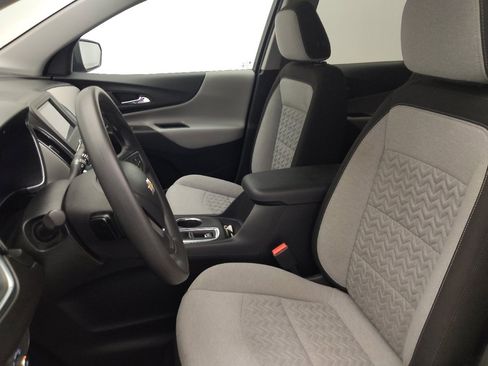 Used 2022 Chevrolet Equinox LS w/ LS Convenience Package FWD image 17
