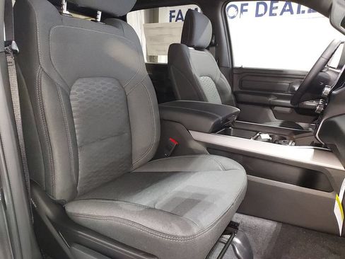 New 2026 RAM 1500 Express AWD/4WD image 29