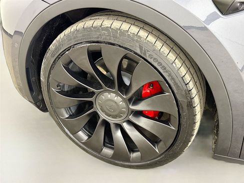 Used 2022 Tesla Model Y Performance AWD/4WD image 30