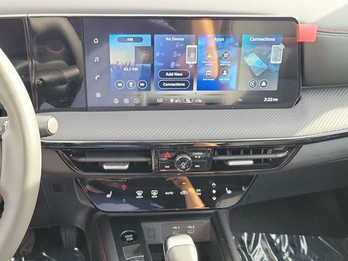 New 2026 Nissan Kicks SR w/ SR Premium Package FWD image 9