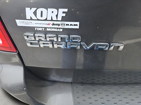 Used 2017 Dodge Grand Caravan SXT FWD image 30