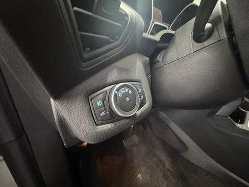 Used 2019 Ford Escape SE FWD image 22