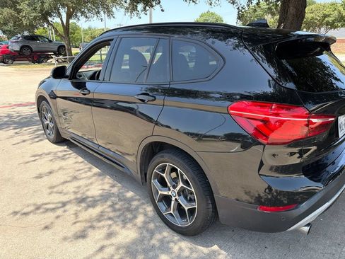 Used 2017 BMW X1 sDrive28i FWD image 3