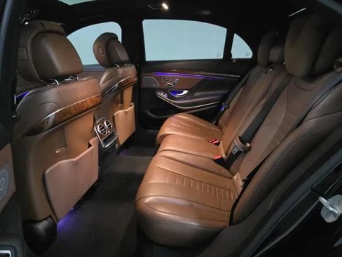 Used 2015 Mercedes-Benz S 550 4MATIC Sedan w/ Sport Package image 11