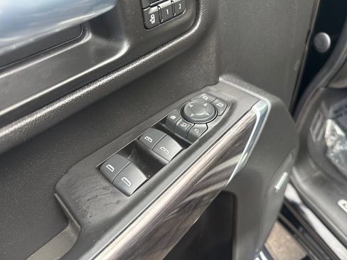 Used 2020 Chevrolet Silverado 2500 LTZ w/ LTZ Convenience Package image 10