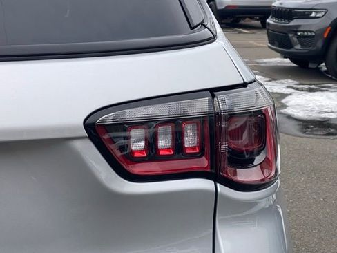 New 2026 Jeep Compass Latitude w/ Sun and Sound Group image 15