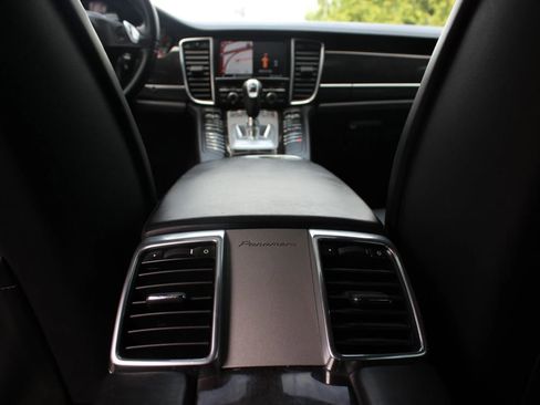 Used 2013 Porsche Panamera GTS image 36