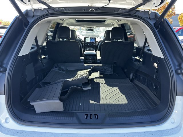 Certified 2025 Lincoln Aviator Reserve w/ Equipment Group 201A AWD/4WD image 45