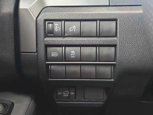Used 2024 Toyota Tacoma TRD Off-Road AWD/4WD image 24
