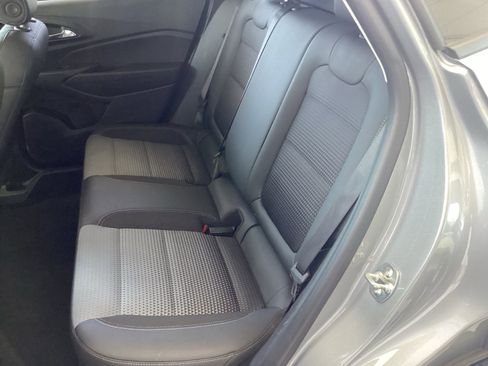 Used 2025 Chevrolet Trax LT image 13