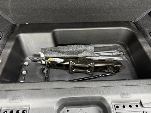 Used 2020 Jeep Wrangler Unlimited Sahara image 47